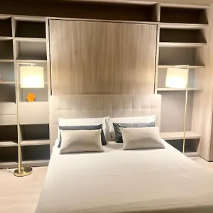 La *** Milan