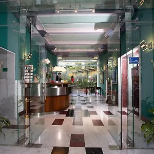 ateneo-garden-palace.it-romehotels.com/