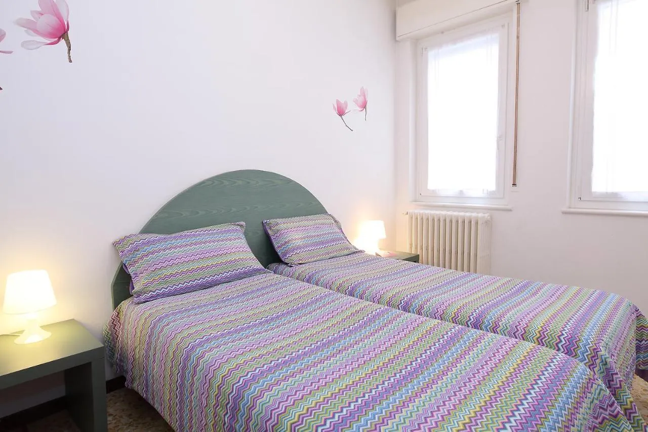 Residence Giusti 6 Милан Италия