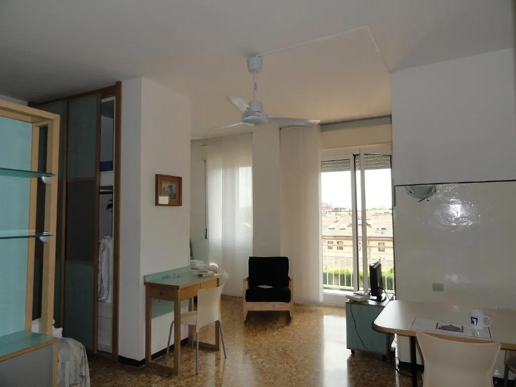 Aparthotel Residence Giusti 6 Milan