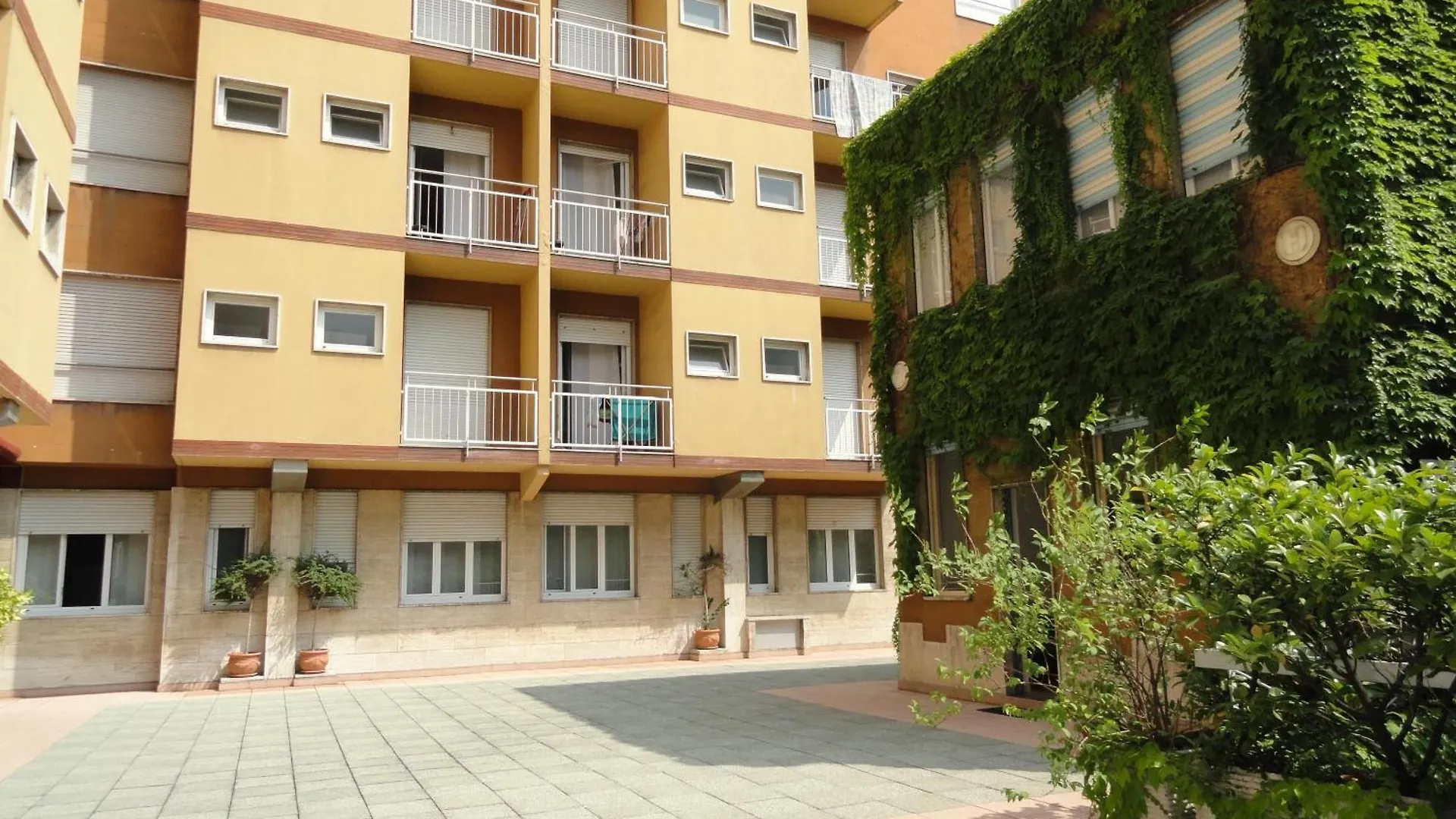 Апарт-отель Residence Giusti 6 Милан