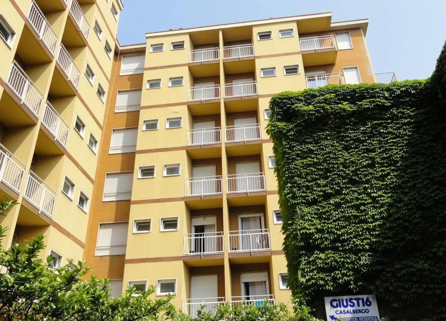Residence Giusti 6 Milan 2*,  Italy